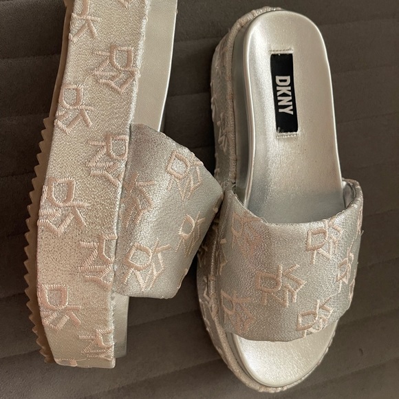 Platform Sandle - Picture 4 of 4